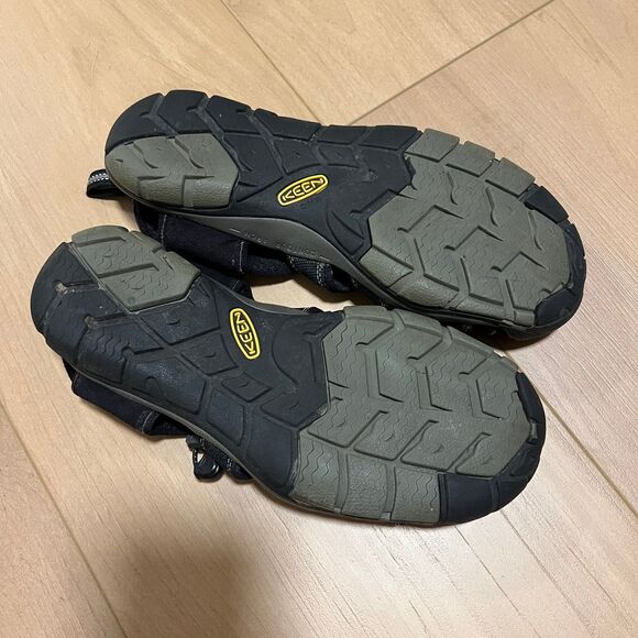 KEEN Mens Clearwater CNX Sandals SZ 7 Black Contour Arch Waterproof Beach Sport - Picture 7 of 7